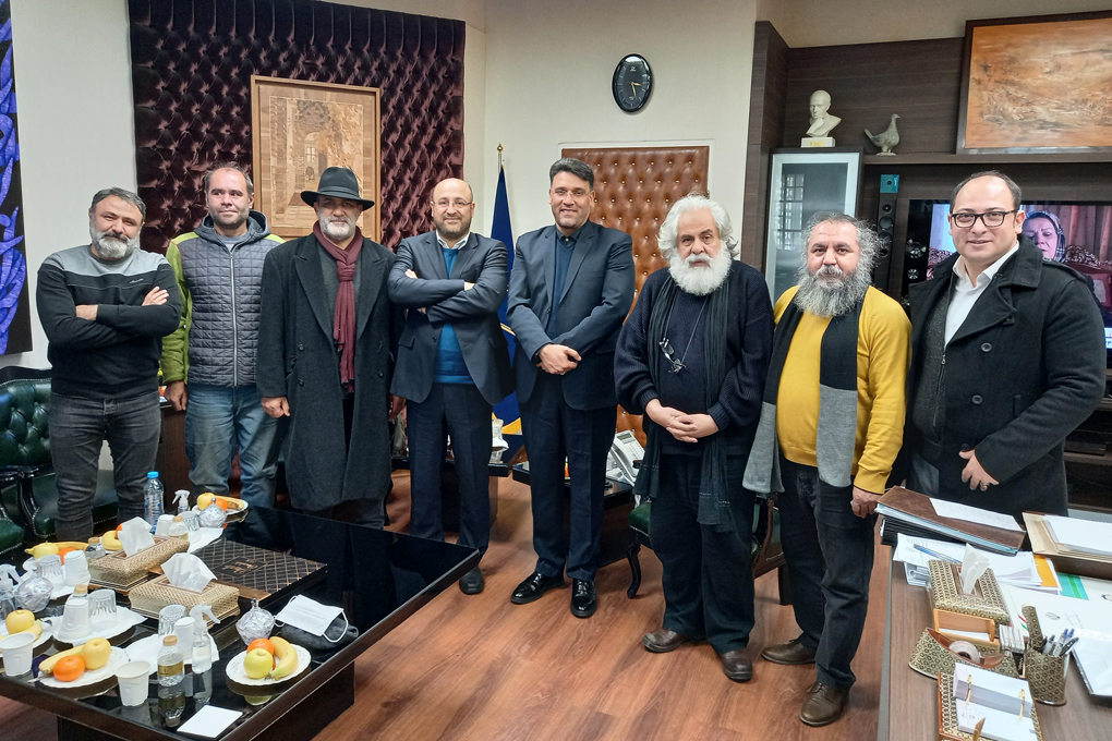 دیدار اعضا هیئت مدیره انجمن صنفی با دکتر محمود اسلامی معاون توسعه و برنامه ریزی وزارت فرهنگ و ارشاد اسلامی